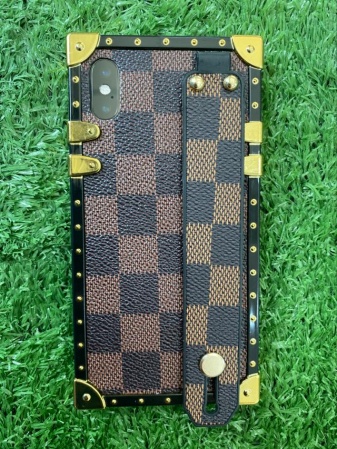 Чехол для iPhone X/Xs (LV)
